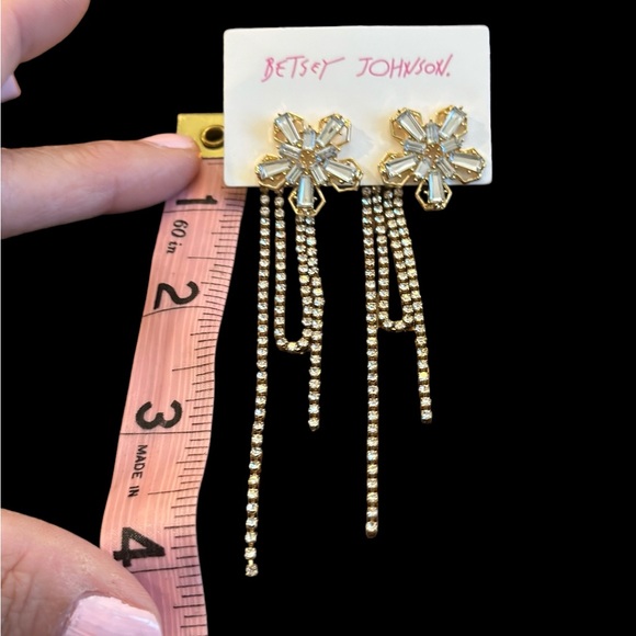 Betsey Johnson Crystal Flower &‎ Rhinestone & Tassel Dangle Earrings NWT - Picture 4 of 7
